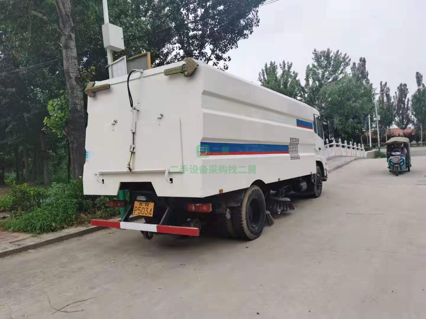 15年的東風天錦掃地車出售