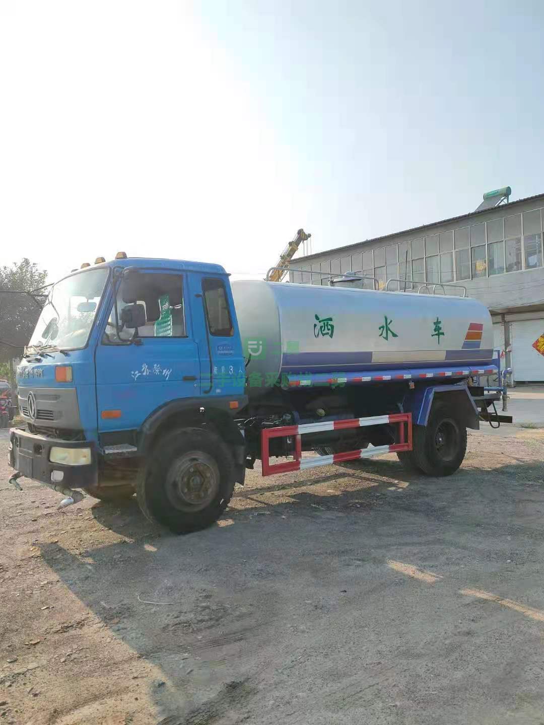 2015年10月份極品東風145灑水車12方罐體出售