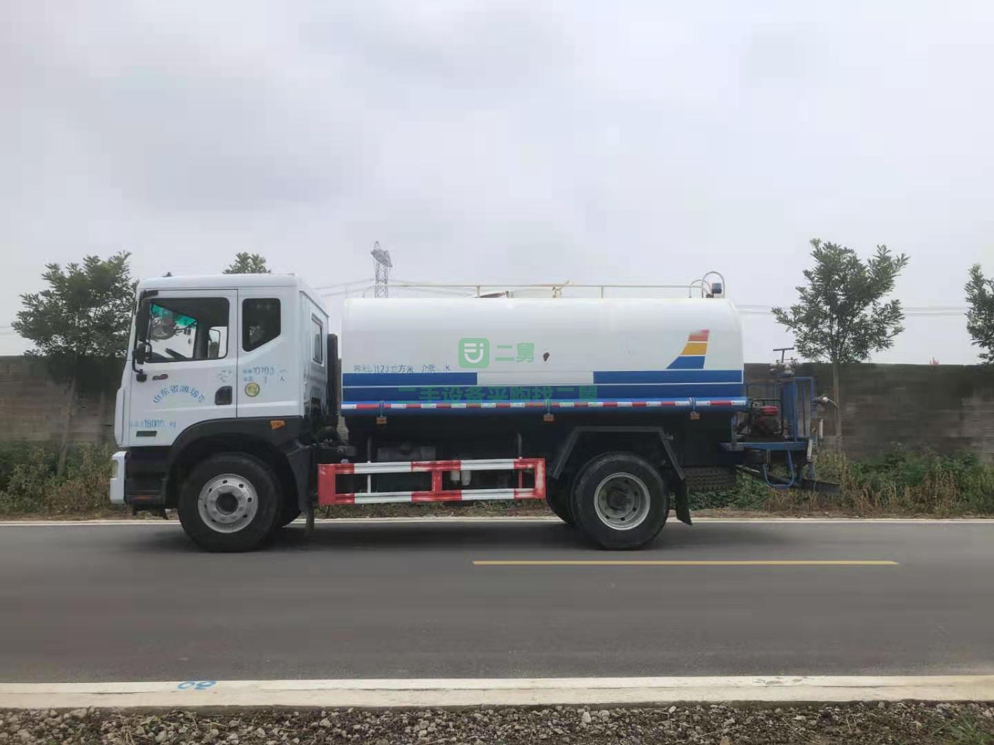 出售康機6缸180馬力14方罐體灑水車