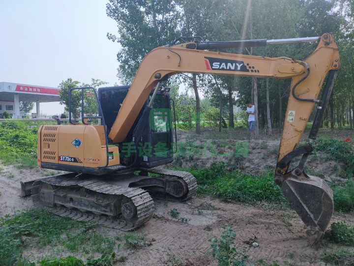 出售三一75/9個人挖掘機土方機，工作4400小時，大件沒動，車況無憂