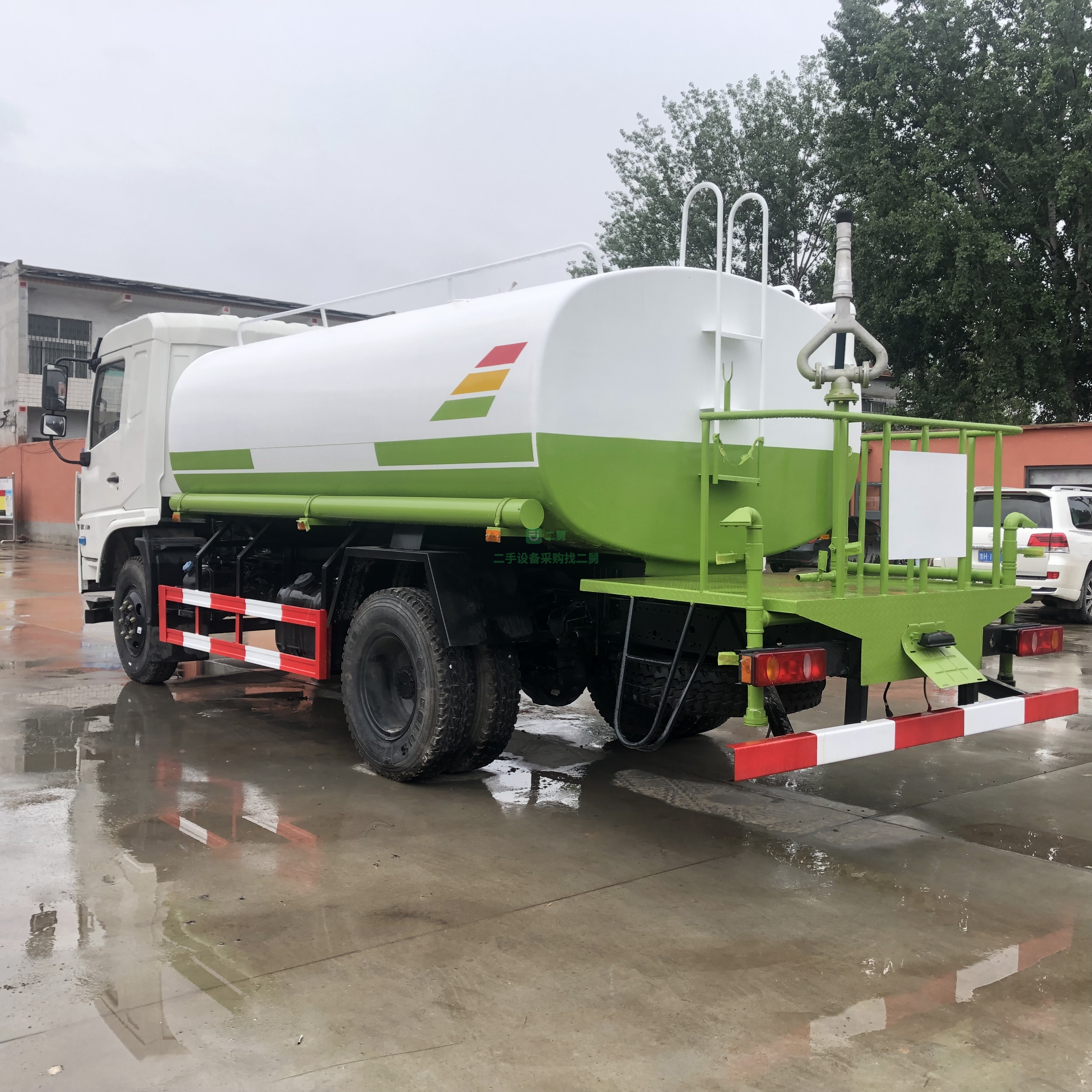 出售國六東風(fēng)專用底盤D3十二立方灑水車