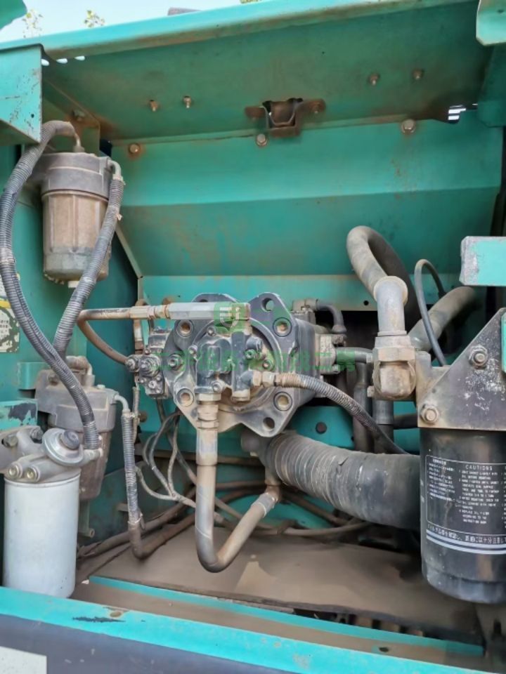 出售進口神鋼200超8精品車況挖掘機，全車原版原漆，純土方沒掛過錘