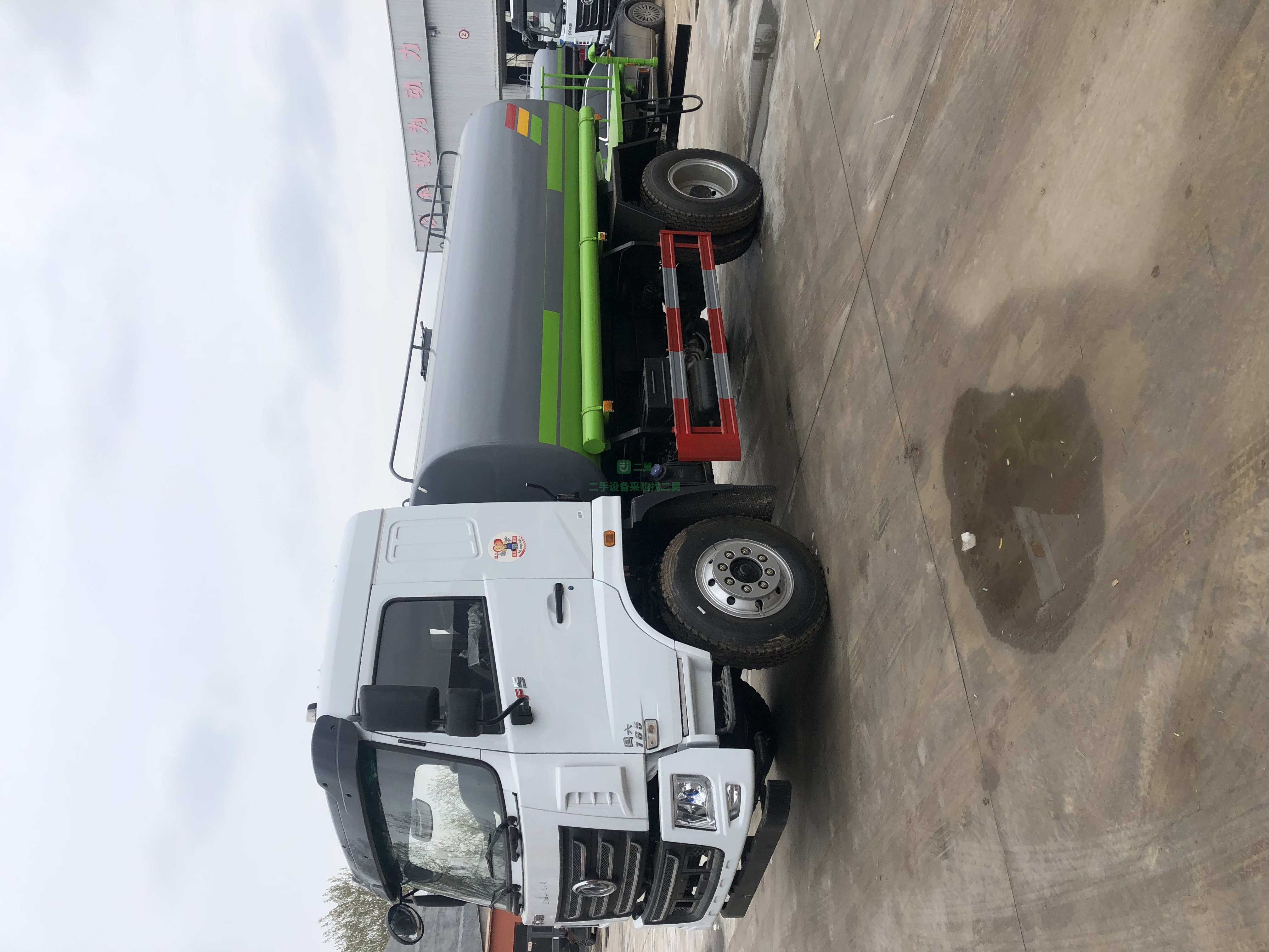 出售國六東風華神F5十二立方灑水車