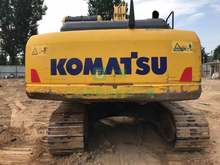 出售二手的16年小松200mo挖掘機，加強版，大件沒動過，全車原版，性能好