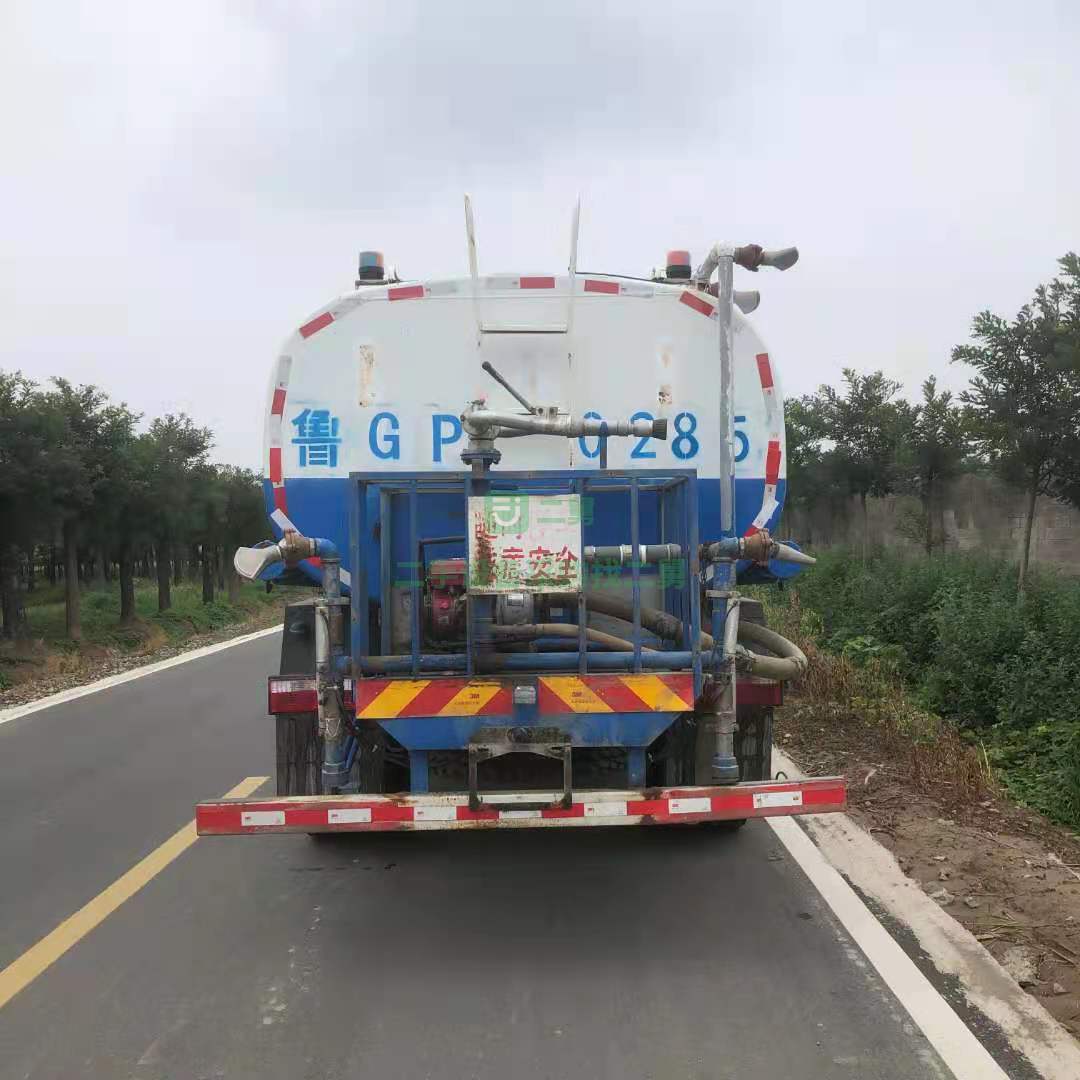 出售康機6缸180馬力14方罐體灑水車