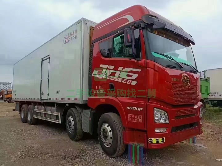出售二手九成新的一汽解放冷藏車