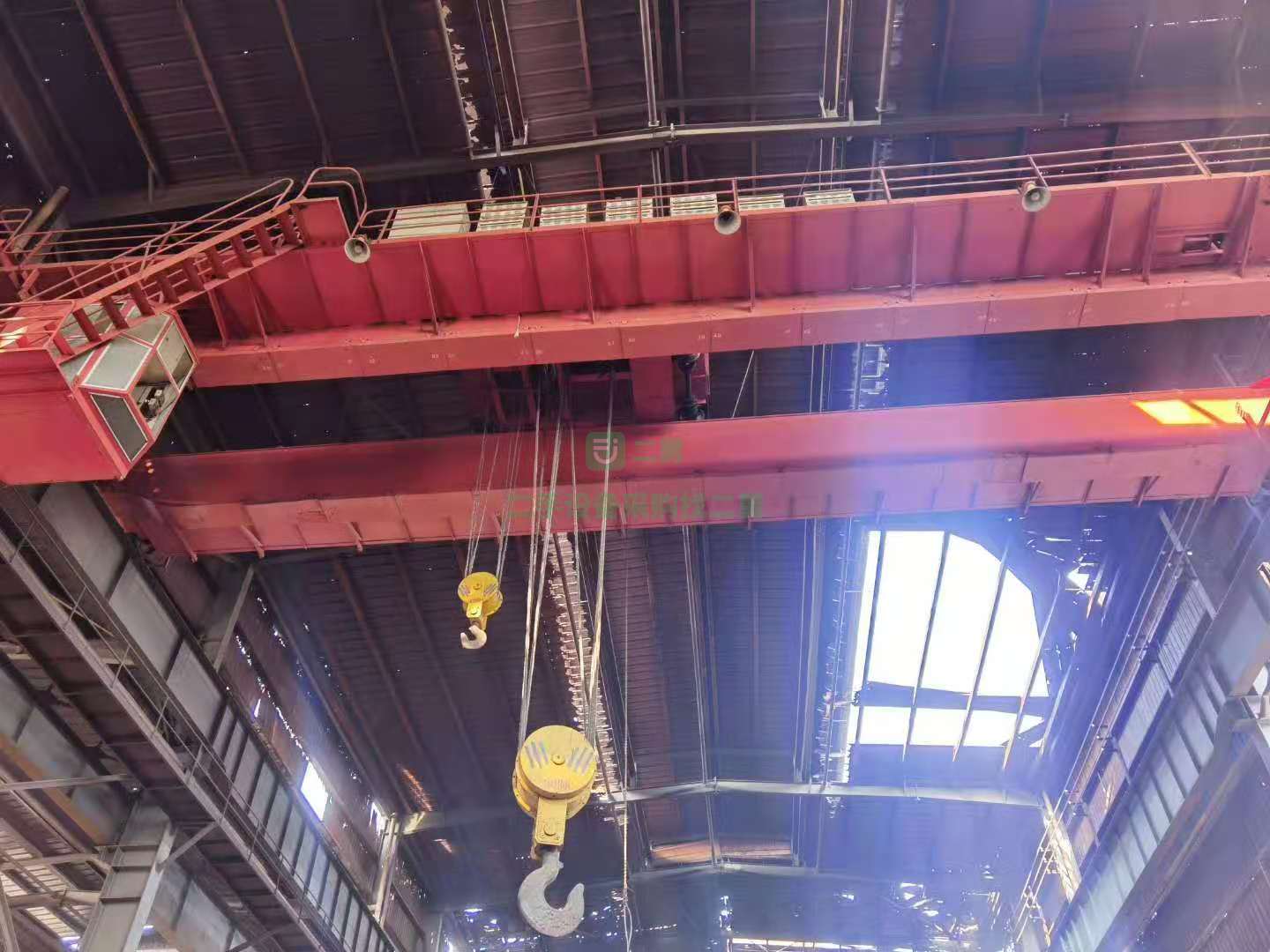 出售九成新二手50噸冶金吊，跨度19.6米