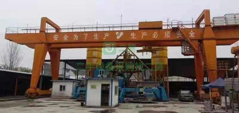 出售32噸龍門吊，MG型，全車變頻，跨度26米，各懸8米