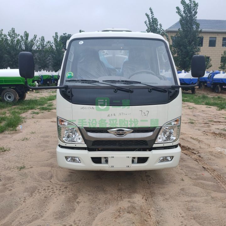 出售福田三立方吸糞車上牌不超重