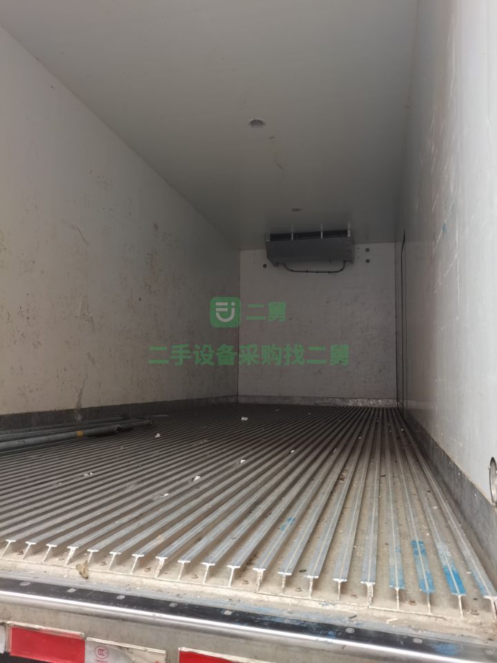 解放J6L/240b馬力冷藏運輸車，領航版永騰的車廂，凱雪的冷寂六米八，2020年六月份上戶
