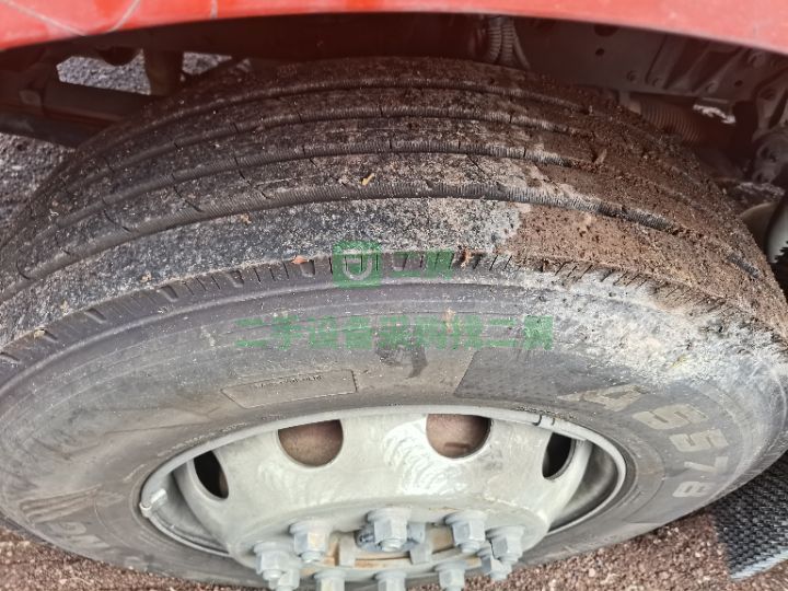 解放J6L/240b馬力冷藏運輸車，領航版永騰的車廂，凱雪的冷寂六米八，2020年六月份上戶