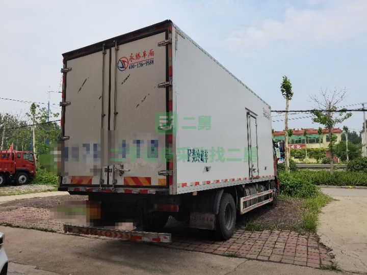 解放J6L/240b馬力冷藏運輸車，領航版永騰的車廂，凱雪的冷寂六米八，2020年六月份上戶