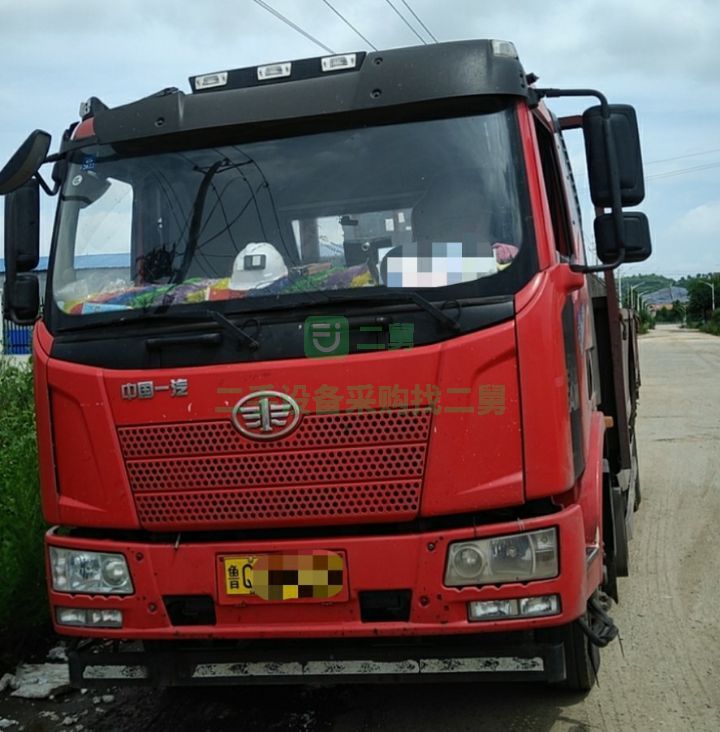 出售16年6月解放J6六缸6.8米貨車平板全年保險