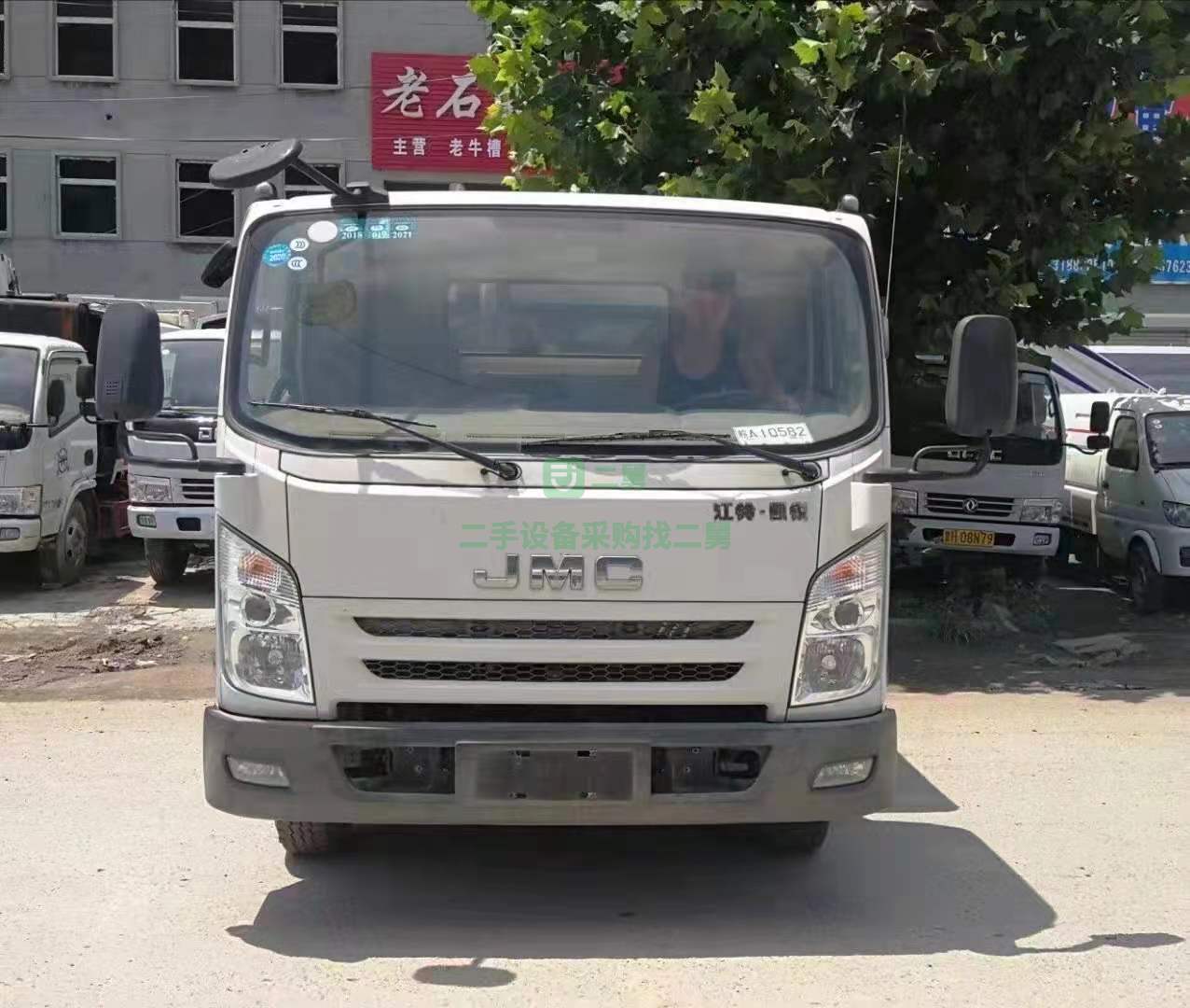 出售一臺中聯重科5080洗掃車18年5月國五排放掃路車