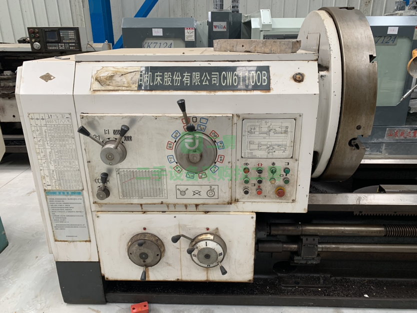 出售精品沈陽61100B普通車床一臺(tái)