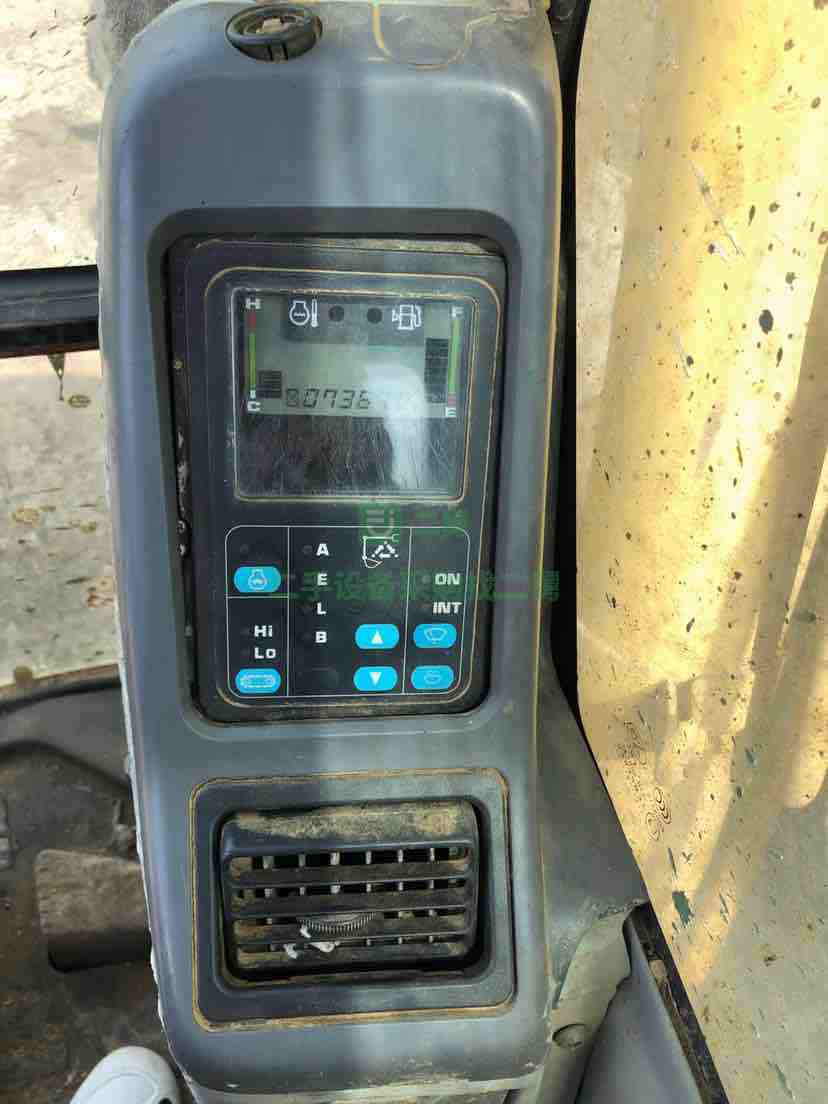 浙江出售二手八成新的小松130-7挖掘機