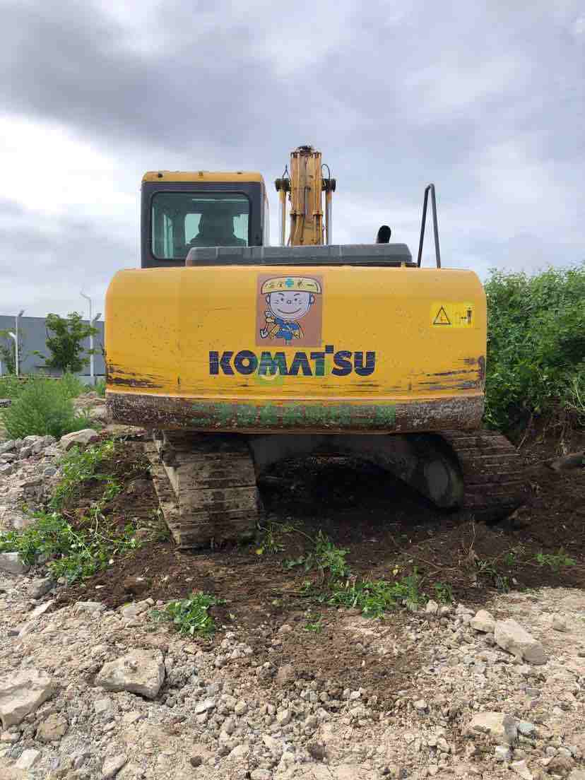 浙江出售二手八成新的小松130-7挖掘機