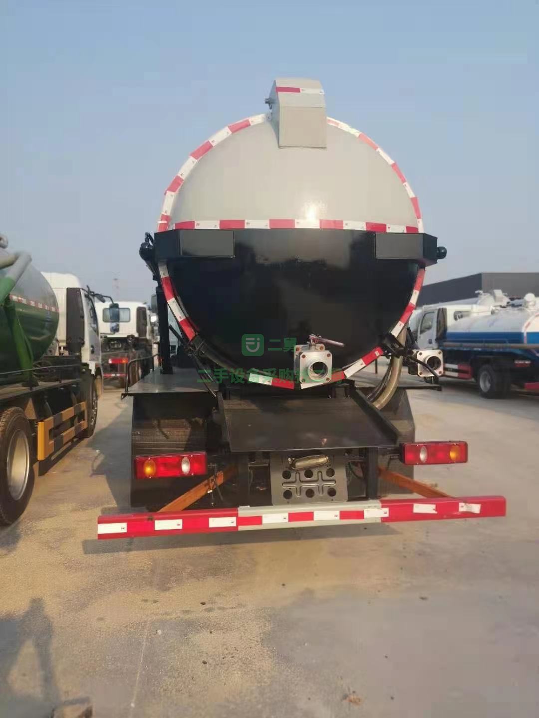 出售東風華神T1吸污車云內150馬力