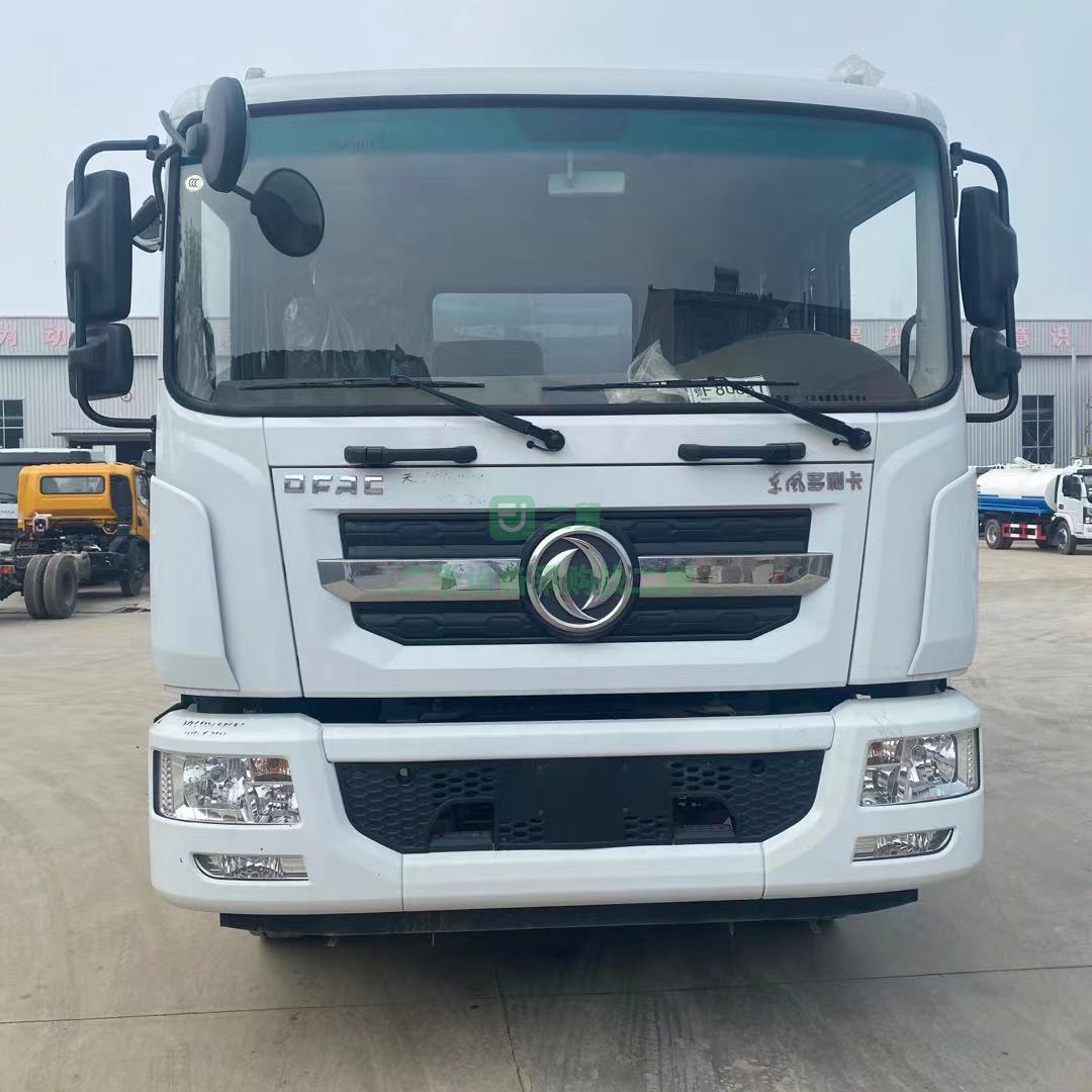 出售十二方東風多利卡D9灑水車