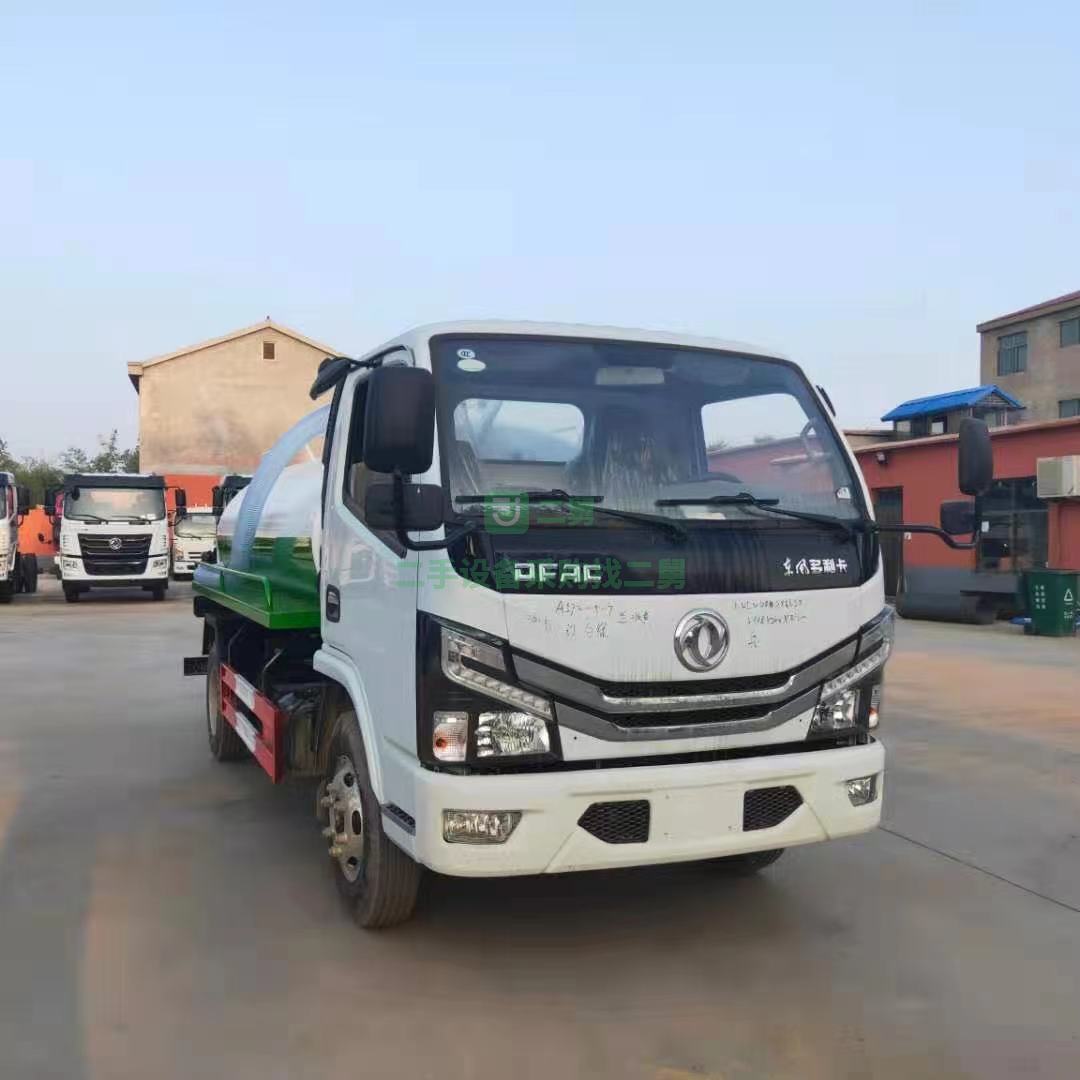 出售五方東風多利卡吸糞車全柴115馬力