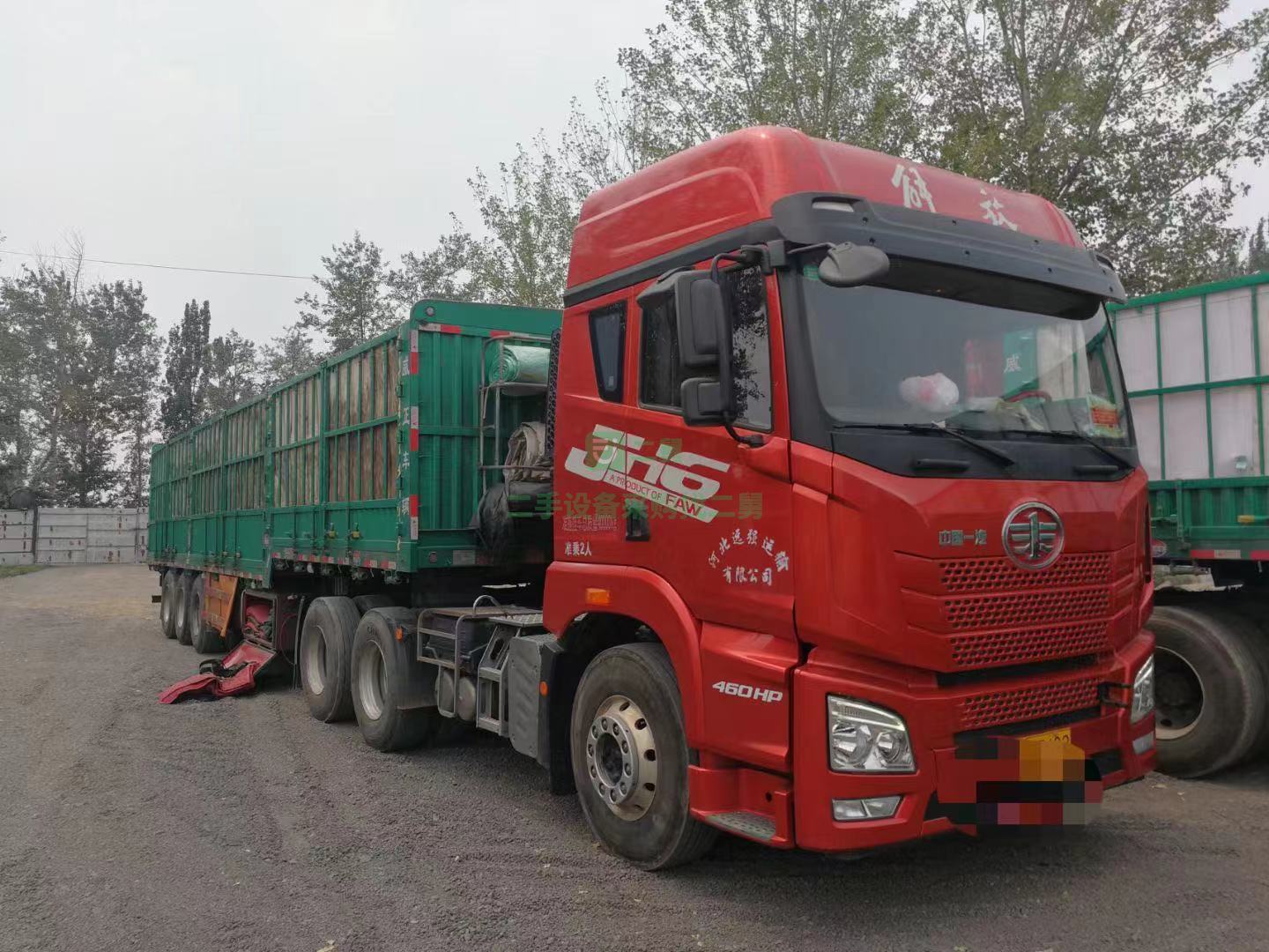 出售1年1個(gè)月解放JH6 460馬力雙驅(qū) 帶13米高低板掛車