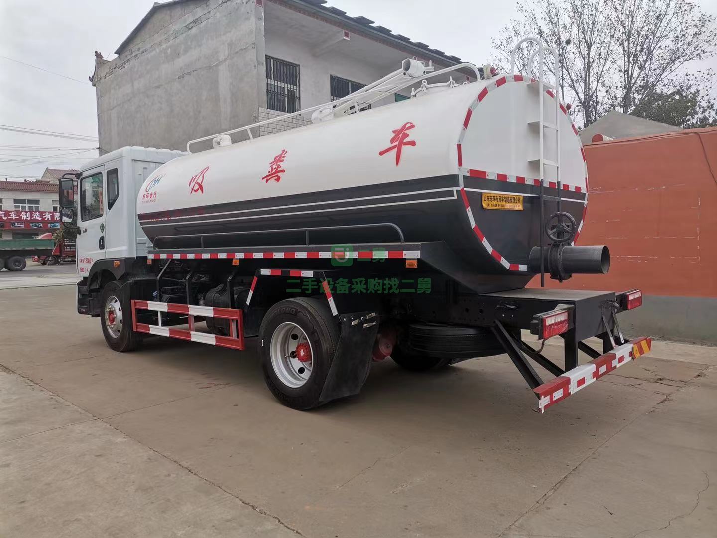 出售十二方東風多利卡D9吸糞車