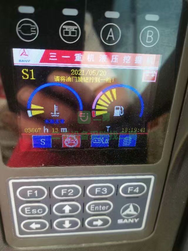 出售18年三一60挖掘機農(nóng)村干活車況性能無憂