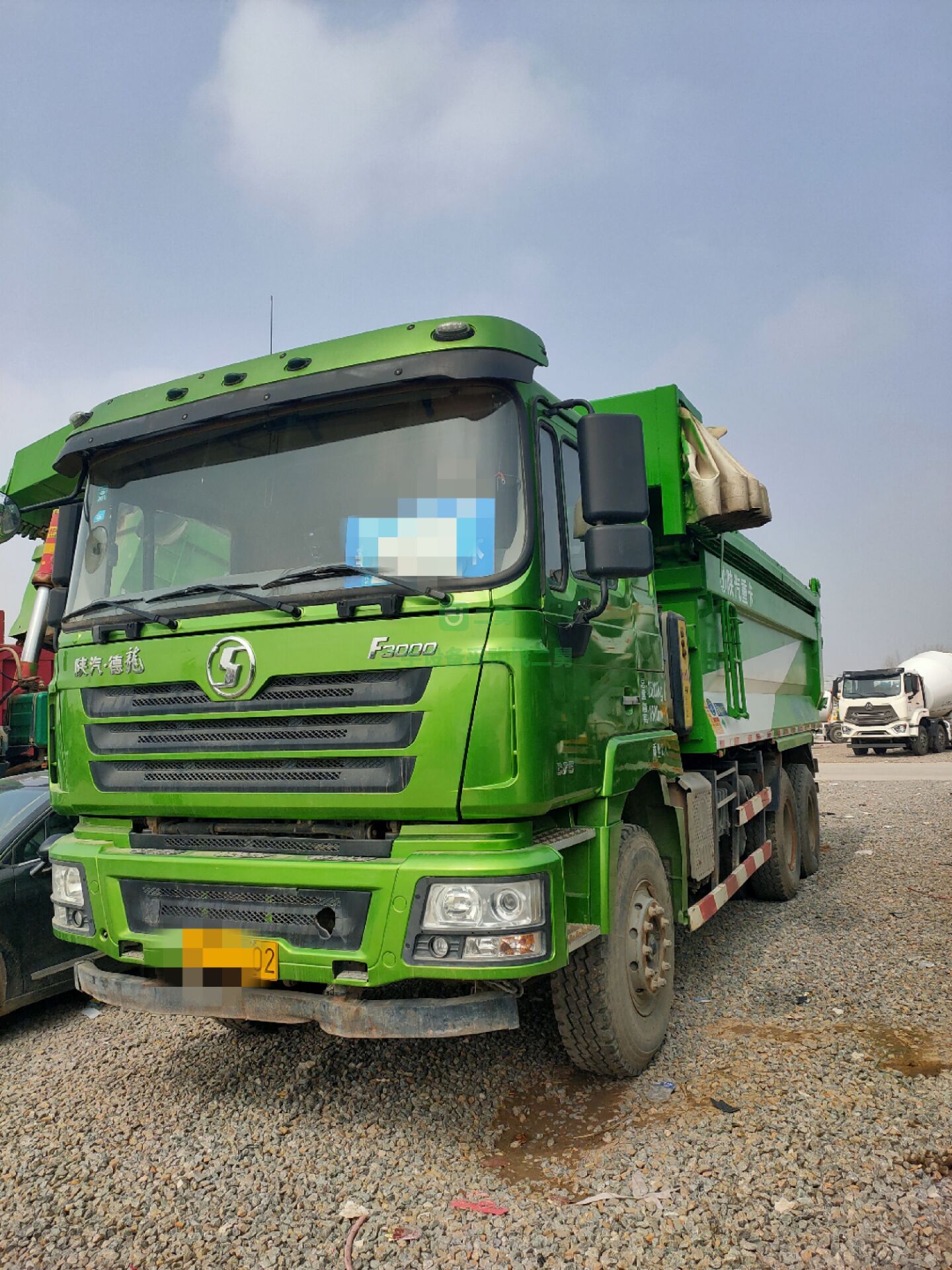 出售二手的2019年豪沃后翻自卸車