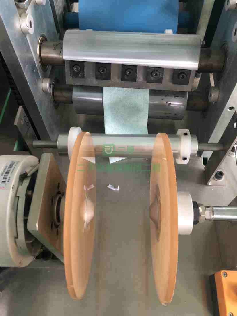 福建出售99新斯普萊SPR-S1棉柔巾卷巾機(jī)，機(jī)器幾乎沒有開過