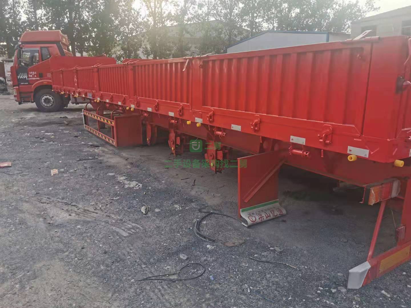 出售13米新車側(cè)翻，表箱，庫存都有現(xiàn)車