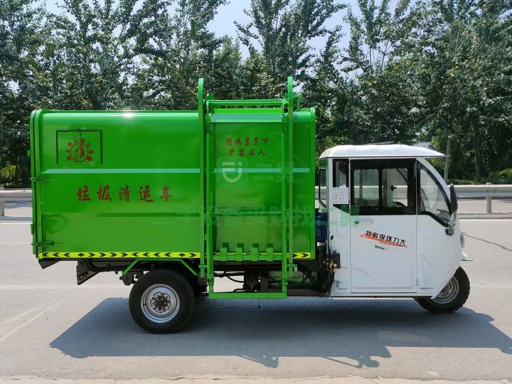 山東出售新能源純電動100毫安掛桶自卸垃圾車