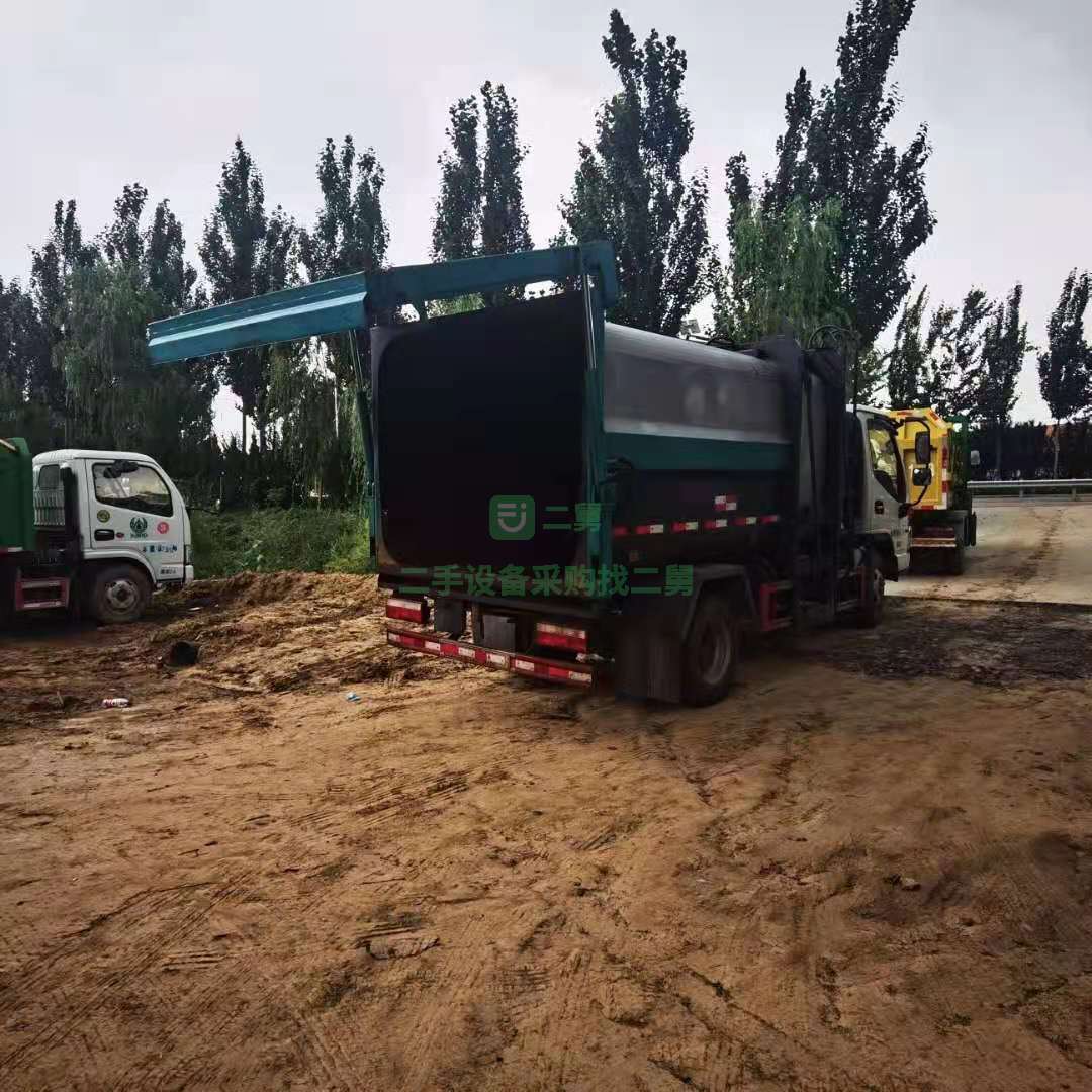 出售一臺江淮藍牌垃圾車7立方，國五朝柴117馬力