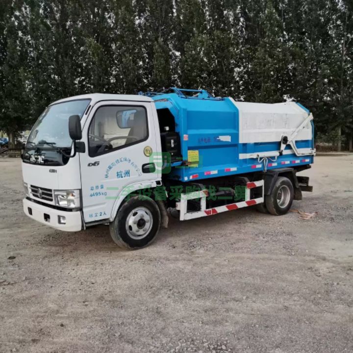 出售五噸東風多利卡D6掛桶垃圾車
