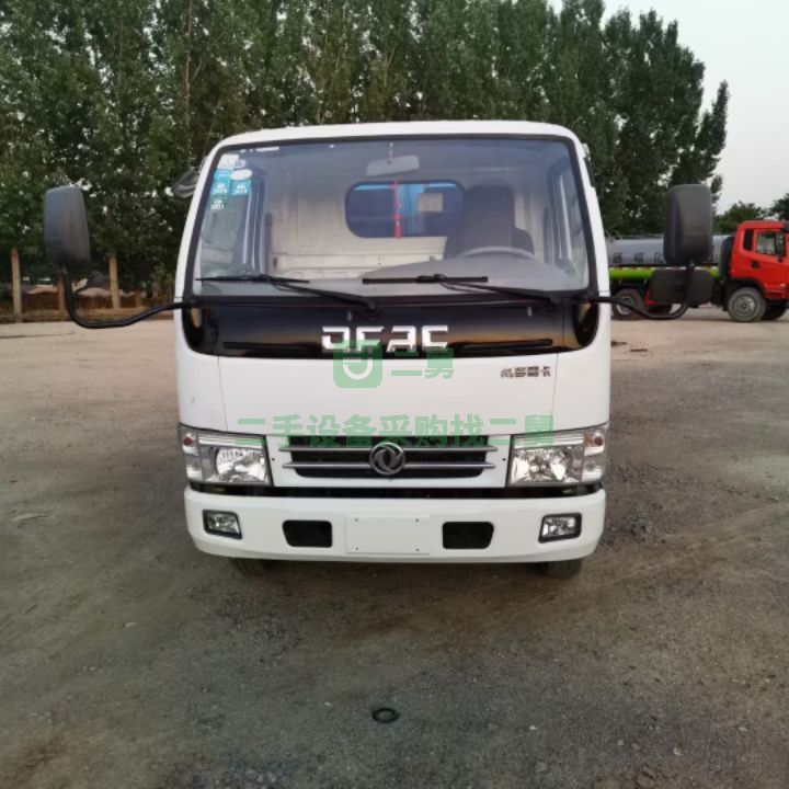 出售五噸東風多利卡D6掛桶垃圾車