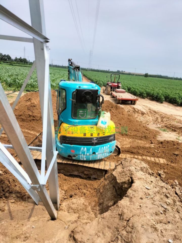 二手八成新的久保田155挖掘機