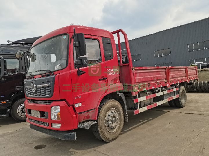 出售東風(fēng)天錦平板貨車，19年5月，6.8米6缸機(jī)210馬力