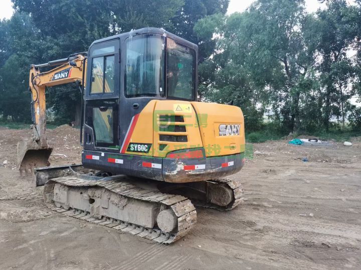 河北出售二手八成新的三一60挖掘機(jī)，全車原版