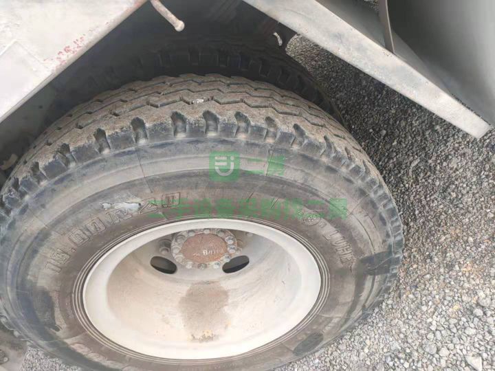 出售19年4月的解放J6L/4缸180馬力貨車