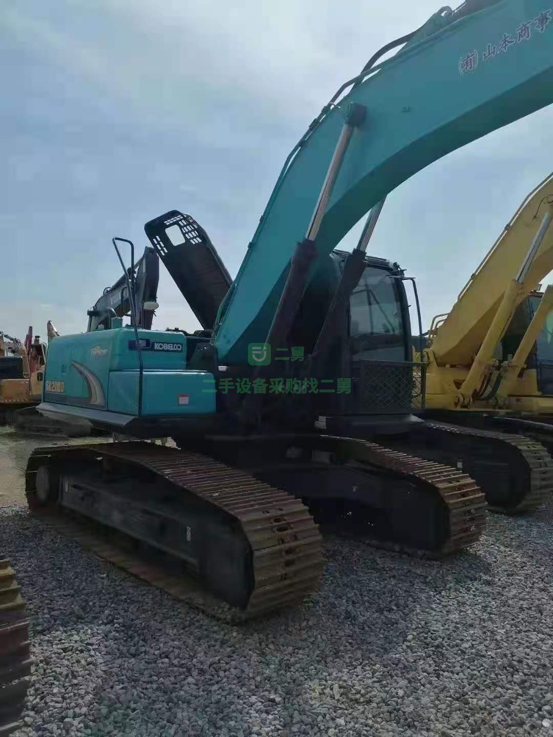 出售精品神鋼200D挖掘機，車況好，速度快，油耗低