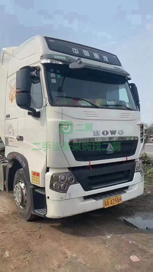 出售17年10月豪沃440馬力牽引車，德國曼發動機，全車輪胎