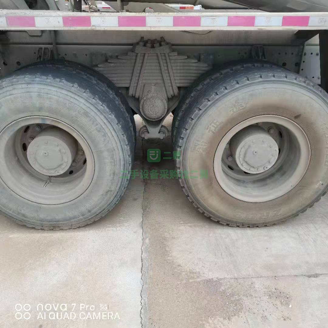 出售2019年豪沃輕量化12方攪拌車(chē)，德國(guó)曼發(fā)動(dòng)機(jī)