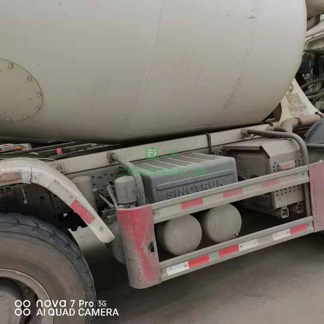 出售2020年豪沃TX輕量化大12方攪拌車，亞特上裝，340