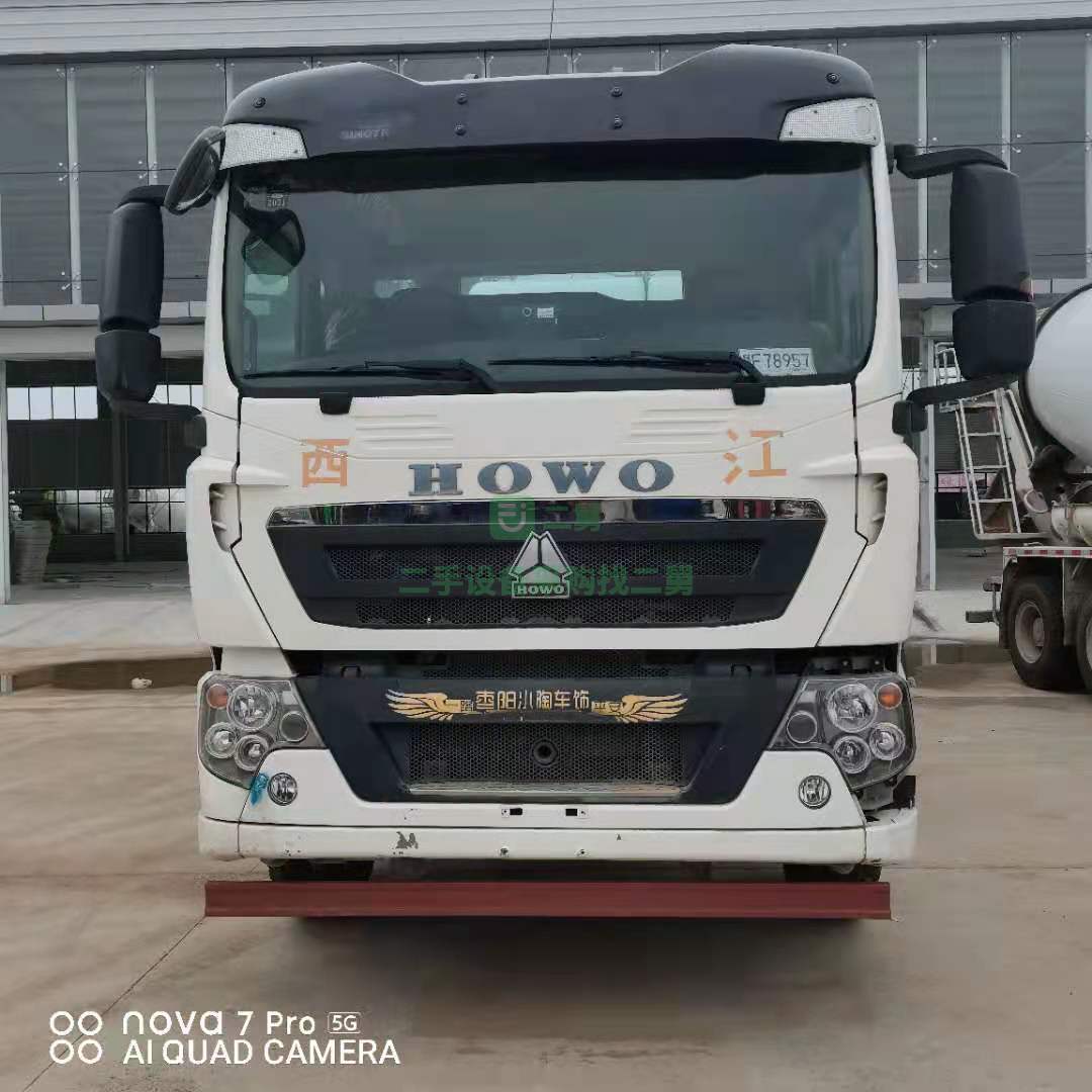 出售2019年豪沃輕量化12方攪拌車(chē)，德國(guó)曼發(fā)動(dòng)機(jī)