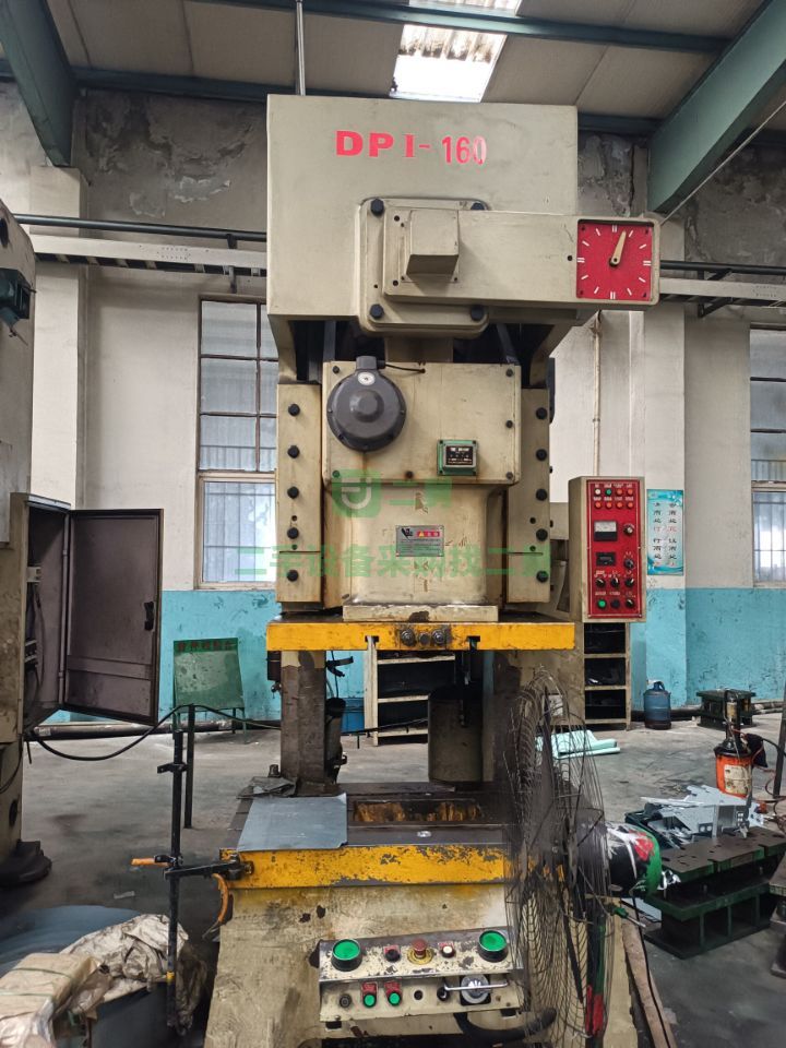 山東出售二手上海迪格（中德合資）DT2一400精密重型壓力機