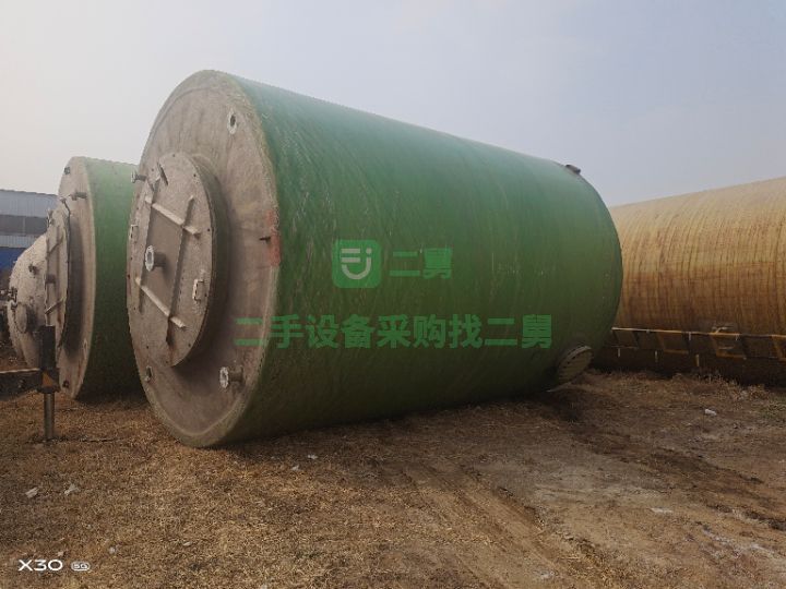 出售二手九成新的立式玻璃鋼罐內襯塑