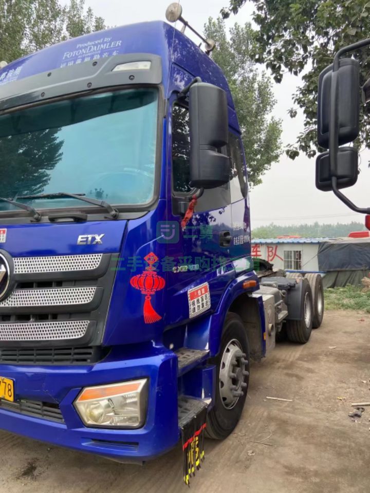 出售二手九成新的牽引車歐曼ETX400馬力