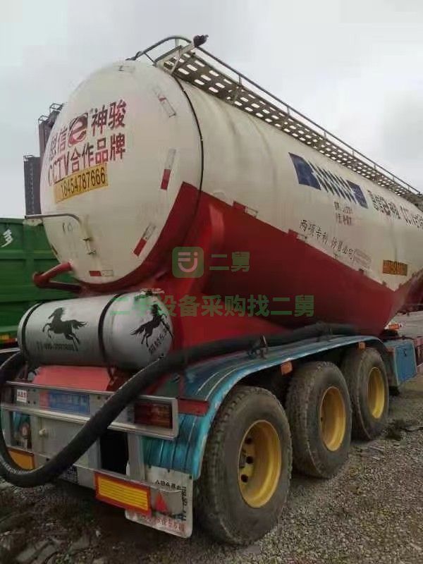出售一臺恩信牌38立方水泥罐車庫存新車