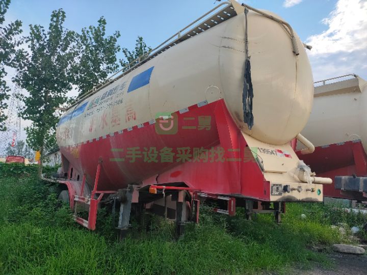 出售盛潤(rùn)18年38方散裝水泥罐車手續(xù)齊全