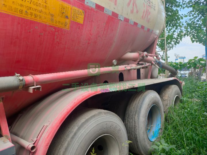 出售盛潤(rùn)18年38方散裝水泥罐車手續(xù)齊全