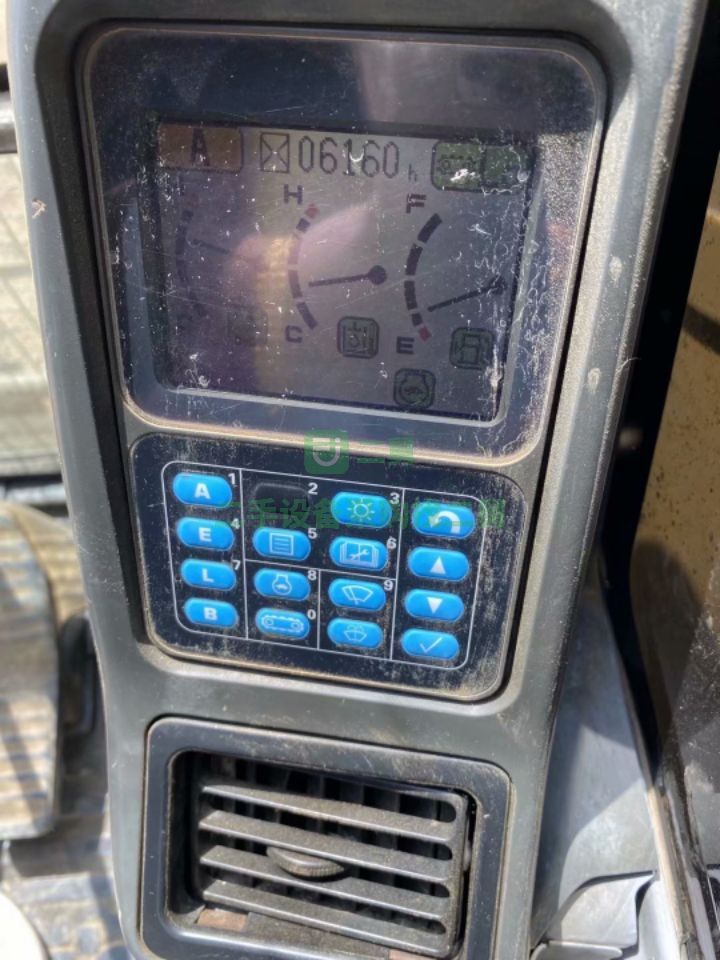 出售小松360-7一臺(tái)挖掘機(jī)，車況性能無(wú)憂，干活車，個(gè)人車